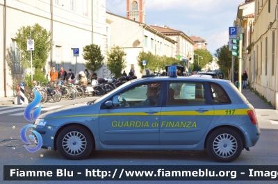 Fiat Stilo III serie
Guardia di Finanza
GdiF 762 BF
Parole chiave: Fiat Stilo_IIIserie GdiF762BF Carnevale_Viareggio_2013