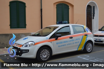 Fiat Punto Evo
Misericordia Lastra a Signa (FI)
Trasporto Sangue ed Organi
Allestita Mariani Fratelli
Parole chiave: Fiat Punto_Evo