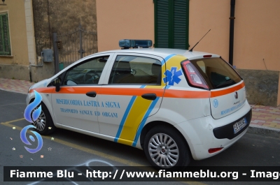 Fiat Punto Evo
Misericordia Lastra a Signa (FI)
Trasporto Sangue ed Organi
Allestita Mariani Fratelli
Parole chiave: Fiat Punto_Evo