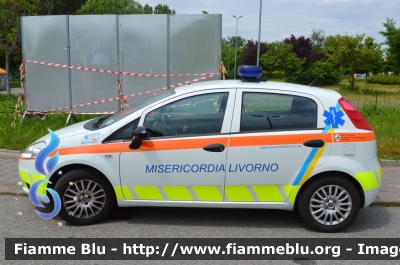 Fiat Grande Punto
Misericordia Livorno
Automedica
Allestita Mariani Fratelli
Parole chiave: Fiat Grande_Punto Automedica Meeting_Misericordie_2013