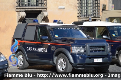 Land Rover Discovery 4
Carabinieri
X Battaglione "Campania"
CC BJ 073
Parole chiave: Land-Rover Discovery_4 CCBJ073 Festa_della_Repubblica_2014