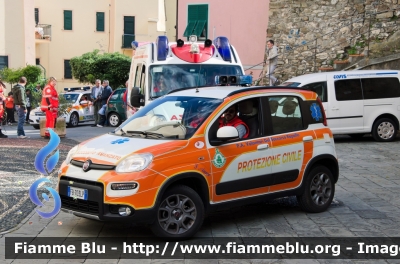 Fiat Nuova Panda 4x4 II serie
Pubblica Assistenza Volontari del Soccorso Sant'Anna Rapallo (GE)
Protezione Civile
Allestita AVS
Parole chiave: Fiat Nuova_Panda_4x4_IIserie