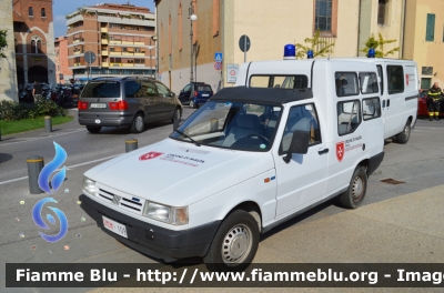 Fiat Fiorino II serie
Sovrano Militare Ordine di Malta
SMOM 109
Parole chiave: Fiat_Fiorino_II_serie_Sovrano_Militare_Ordine_Malta_SMOM_109_Giornate_Protezione_Civile_Pisa_2013