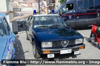 Alfa Romeo Alfetta IV serie
Carabinieri
Nucleo Operativo e Radiomobile
Veicolo storico
EI VS 090
Parole chiave: Alfa_Romeo Alfetta_IVserie EIVS090