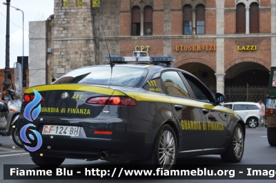 Alfa Romeo 159
Guardia di Finanza
GdiF 124 BH
Parole chiave: Alfa_Romeo_159_Guardia_di_Finanza_GdiF_124_BH_Giornate_Protezione_Civile_Pisa_2013