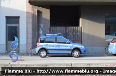 Fiat Nuova Panda 4x4 Climbing I serie
Polizia di Stato
Questura di Bolzano
Polizia Ferroviaria
Parole chiave: Fiat Nuova_Panda_4x4_Climbing_Iserie