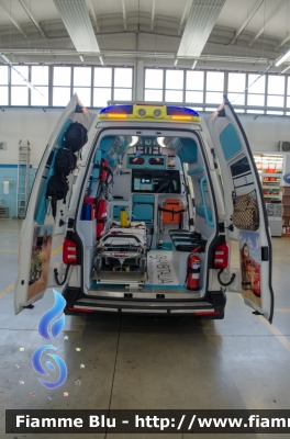 Volkswagen Transporter T6
Pubblica Assistenza Croce Azzurra Traversetolo (PR)
Allestita Ambitalia
Particolare Vano Sanitario
Parole chiave: Volkswagen Transporter_T6 Lit2018