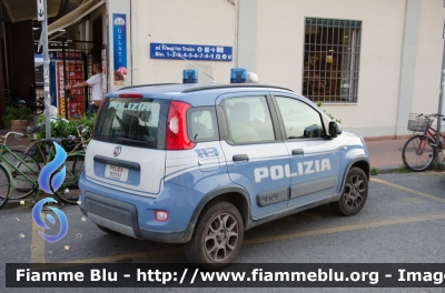 Fiat Nuova Panda 4x4 II serie
Polizia di Stato
POLIZIA M1031
Parole chiave: Fiat Nuova_Panda_4x4_IIserie Polizia_di_Stato POLIZIAM1031