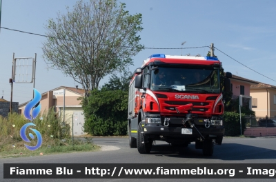 Scania P400 4x4 II serie
Allied Force in Italy
Camp Darby (Pisa)
Fire Department
Allestito Rosenbauer
AFI L-3004
Parole chiave: Scania P400_4x4_IIserie AFIL-3004