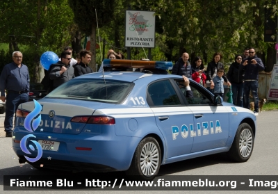 Alfa Romeo 159
Polizia di Stato
 Polizia Stradale
 Allestimento Marazzi
 Decorazione Grafica Artlantis
 POLIZIA F7301
 in scorta al Giro d'Italia 2019
Parole chiave: Alfa_Romeo 159 POLIZIAF7301 Giro_D_Italia_2019