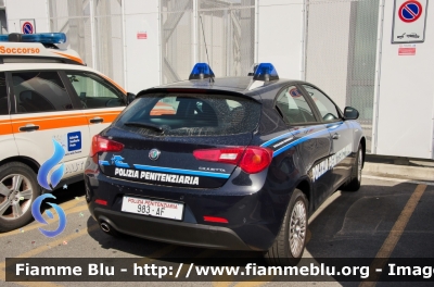 Alfa-Romeo Nuova Giulietta restyle
Polizia Penitenziaria
POLIZIA PENITENZIARIA 983 AF
Parole chiave: Alfa-Romeo Nuova_Giulietta_restyle POLIZIAPENITENZIARIA983AF