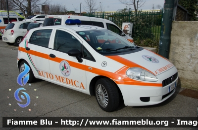 Fiat Grande Punto
Associazione Pegaso Onlus (CH)
Automedica
Parole chiave: Fiat Grande_Punto