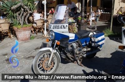Moto Guzzi V50
Polizia Municipale Portoferraio (LI)
Polizia Urbana
Moto Storica
Parole chiave: Moto_Guzzi V50