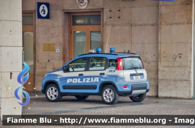 Fiat Nuova Panda 4x4 II serie
Polizia di Stato
Polizia Ferroviaria
POLIZIA H9565
Parole chiave: Fiat Nuova_Panda_4x4_IIserie Polizia_di_Stato POLIZIA_H9565