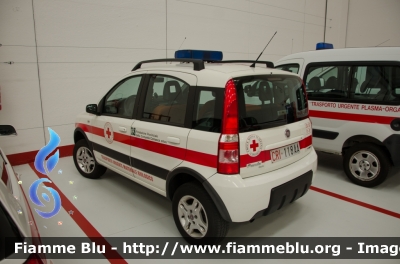 Fiat Nuova Panda 4x4 I serie
Croce Rossa Italiana
Comitato Locale di Lipomo
CRI 118 AA
Parole chiave: Fiat Nuova_Panda_4x4_Iserie CRI_Comitato_Locale_Lipomo CRI118AA