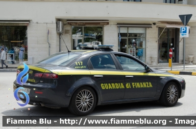 Alfa Romeo 159
Guardia di Finanza
GdiF 124 BH
Parole chiave: Alfa_Romeo 159 GdiF124BH