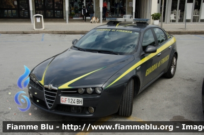 Alfa Romeo 159
Guardia di Finanza
GdiF 124 BH
Parole chiave: Alfa_Romeo 159 GdiF124BH
