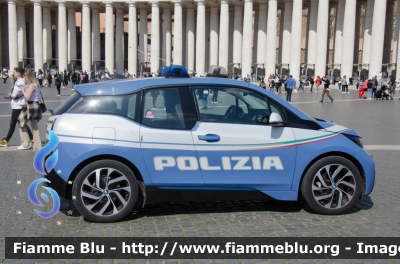 Bmw i3
Polizia di Stato
Ispettorato di Pubblica Sicurezza presso il Vaticano
Allestimento Focaccia
Decorazione Grafica Artlantis
POLIZIA F3722
Parole chiave: Bmw_i3 POLIZIAF3722