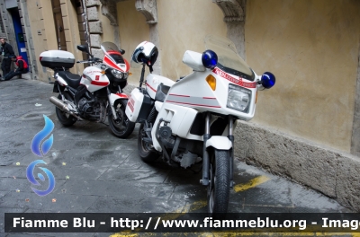Bmw K100
Polizia Municipale Siena
Parole chiave: Bmw_K100