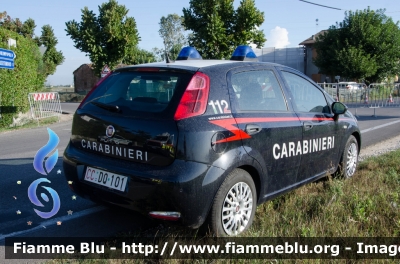 Fiat Punto VI serie
Carabinieri
CC DQ 101
Parole chiave: Fiat Punto_VIserie CCDQ101