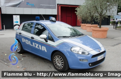 Fiat Punto VI serie
Polizia di Stato
Allestimento Nuova Carrozzeria Torinese
Decorazione grafica Artlantis
POLIZIA N5636
Parole chiave: Fiat Punto_VIserie POLIZIA_N5636