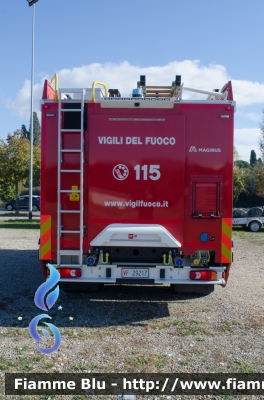 Iveco EuroCargo MaxiCity 180E30 III serie
Vigili del Fuoco
Comando Provinciale di Arezzo
AutoPompaSerbatoio allestita Magirus
VF 29217
Parole chiave: Iveco EuroCargo_MaxiCity_180E30_IIIserie VF29217