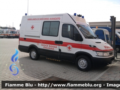Iveco Daily III serie
Croce Rossa Italiana
Comitato Locale di Piossasco (TO)
Allestita MAF
Parole chiave: Iveco Daily_IIIserie Ambulanza