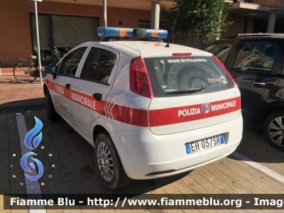 Fiat Grande Punto
Polizia Municipale Follonica (GR)
Allestita Focaccia
Parole chiave: Fiat Grande_Punto Polizia_Municipale_Follonica