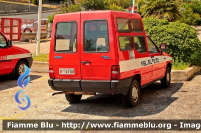 Fiat Fiorino II serie
Vigili del Fuoco
Comando Provinciale di Chieti
VF 17730
Parole chiave: Fiat Fiorino_IIserie VF17730