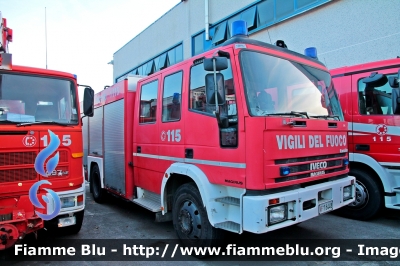 Iveco EuroFire 150E27 I serie
Vigili del Fuoco
VF 18448
Parole chiave: Iveco EuroFire_150E27_Iserie VF18448