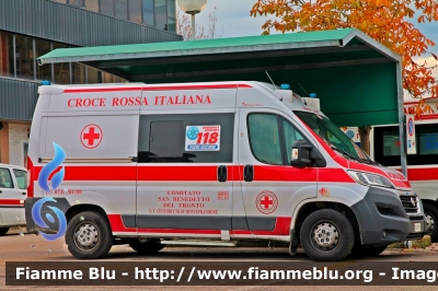 Fiat Ducato X290
Croce Rossa Italiana 
Comitato Locale di San Benedetto del Tronto
Sezione di Monteprandone
Allestimento Mariani Fratelli
CRI 790 AE
Parole chiave: Fiat Ducato_X290 CRI790AE Ambulanza