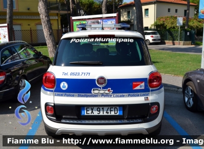 Fiat 500L Trekking
Polizia Municipale
Piacenza
Allestimento Elevox
Parole chiave: Fiat 500L_Trekking Le_Giornate_della_Polizia_Locale_2018
