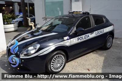 Alfa Romeo Nuova Giulietta Restyle
Polizia Locale
Conegliano (TV)
Allestimento Futura Veicoli Speciali
POLIZIA LOCALE YA 804 AL

Parole chiave: Alfa_Romeo Nuova_Giulietta_Restyle POLIZIALOCALEYA804AL Le_Giornate_della_Polizia_Locale_2018