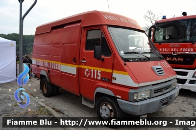 Renault B110
Vigili del Fuoco
Comando Provinciale di Rimini
VF 19181
Parole chiave: Renault B110 VF 19181 Befana_2018