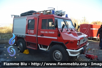 Iveco VM90
Vigili del Fuoco
Comando Provinciale di Rimini
Polisoccorso allestimento Baribbi
Ricondizionato Fortini
VF 16700
Parole chiave: Iveco VM90 VF16700