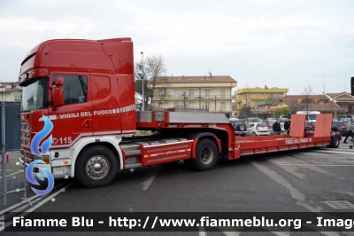Scania 164L580
Vigili del Fuoco
Comando Provinciale di Forlì Cesena
VF 27040
VF R 03944
Parole chiave: Scania 164L580 VF27040 VFR03944 Befana_2018
