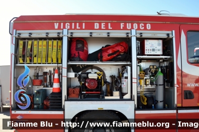 Volvo FL 290 III serie
Vigili del Fuoco
Comando Provinciale di Rimini
AutoPompaSerbatoio allestimento BAI
VF 26307
Parole chiave: Volvo FL_290_IIIserie VF26307