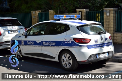 Renault Clio IV serie
Polizia Municipale Terre d'Acqua (BO)
Allestimento Focaccia

Parole chiave: Renault Clio_IVserie Le_Giornate_della_Polizia_Locale