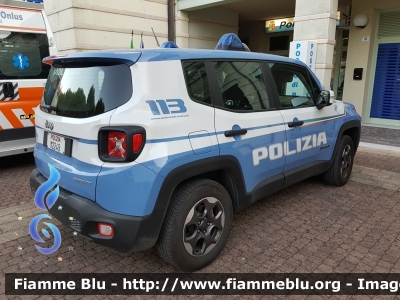Jeep Renegade
Polizia di Stato 
Reparto PrevenzioneCrimine 
POLIZIA M2249
Parole chiave: Jeep Renegade POLIZIAM2249