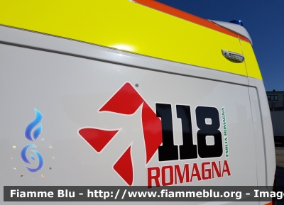 Fiat Ducato X290
118 Romagna Soccorso
Azienda USL della Romagna
Ambito Territoriale di Rimini
"BRAVO 16"
Allestita Safety Car Rimini
Parole chiave: Fiat Ducato_X290 ambulanza