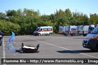 Fiat Ducato X250
Gruppo volontari Ambulanza Adro (BS)
Ambulanza allestita Orion
*il mezzo ha partecipato alla simulazione di incidente stradale al Reas 2011*
Parole chiave: Fiat Ducato_X250 Ambulanza Reas_2011
