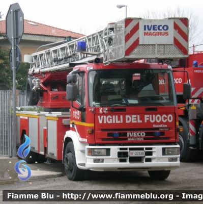 Iveco EuroFire 150E28 I serie 
Vigili del Fuoco
Comando Provinciale di Rimini
AutoScala da 37 metri 
VF 22538
Parole chiave: Iveco EuroFire_150E28_Iserie Vigili_del_Fuoco VF22538
