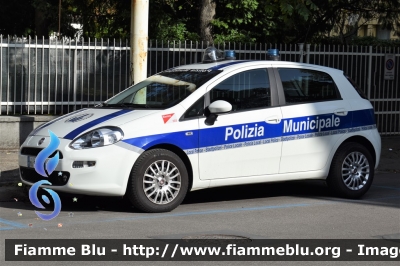 Fiat Punto EVO
Polizia Municipale
Rimini
POLIZIA LOCALE YA 344 AK
Parole chiave: Fiat Punto_EVO POLIZIALOCALEYA344AK Le_Giornate_della_Polizia_Locale_2019