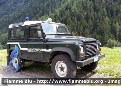 Land-Rover Defender 90
Corpo Forestale Provincia di Trento
 CF A39 TN 
Parole chiave: Land-Rover / Defender_90 / CFA39TN