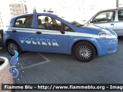 Fiat Grande Punto 
Polizia di Stato
 Polizia Ferroviaria
 POLIZIA F7279
Parole chiave: Fiat / / / Grande_Punto / / / POLIZIA / / / F7279