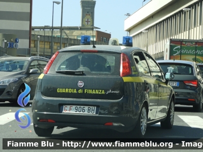 Fiat Grande Punto 
Guardia di Finanza
 GdiF 906 BH
Parole chiave: Fiat / Grande_Punto / GDIF906BH