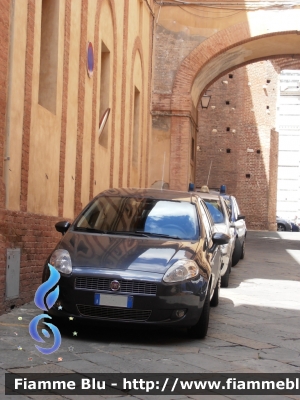 Fiat Grande Punto
Polizia di Stato
 Questura di Siena
Parole chiave: Fiat / Grande_Punto/ polizia
