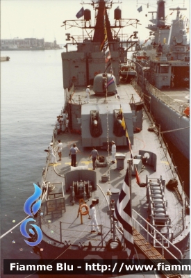 Cacciatorpediniere Classe Gearing 213
Ελληνική Δημοκρατία - Grecia
Πολεμικό Ναυτικό - Marina Militare
Esposizione Nato Genova 1981
Parole chiave: Cacciatorpediniere_Classe_Gearing_213