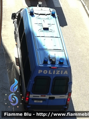 Iveco Daily V serie 
Polizia di Stato
 Reparto Mobile
 POLIZIA H8483 
Parole chiave: Iveco / Daily_Vserie / POLIZIAH8483
