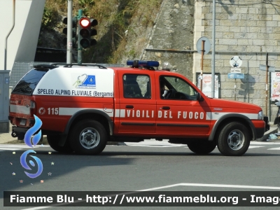 Ford Ranger V serie
Vigili del Fuoco
 Comando Provinciale di Bergamo
 Nucleo Speleo Alpino Fluviale
 VF 23548
Parole chiave: Ford / Ranger_Vserie / VF23548